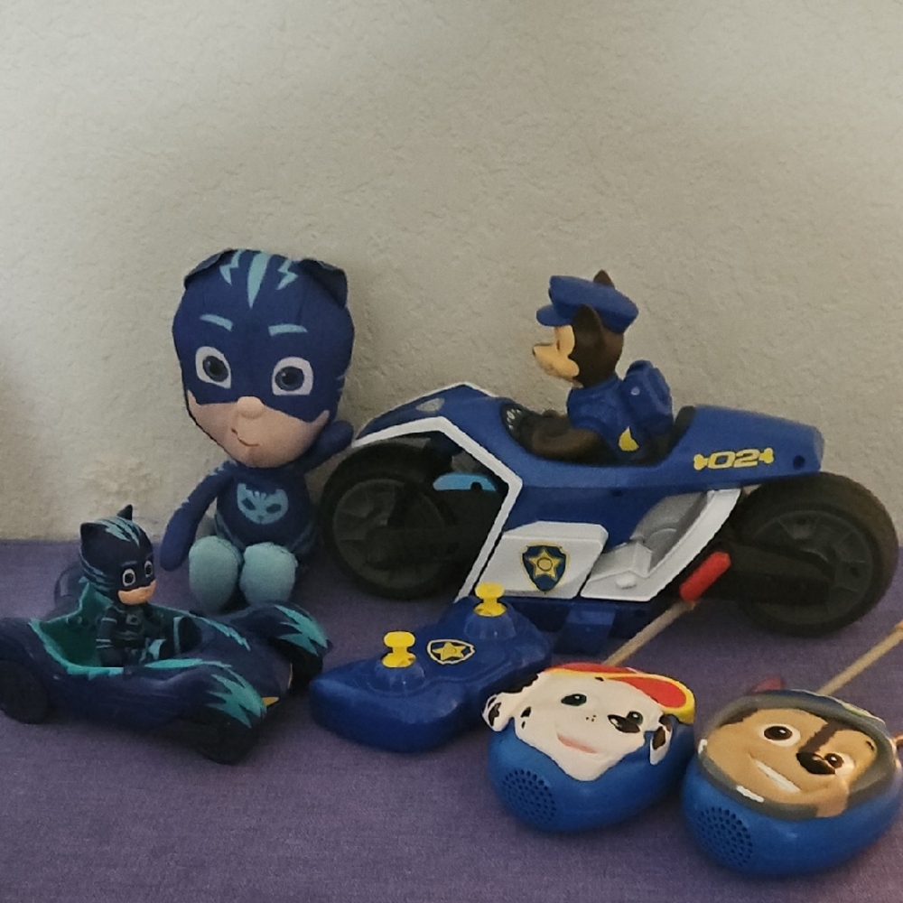 Paw Patrol Blue Kids Plush and Vehicle Toy Set - Blue